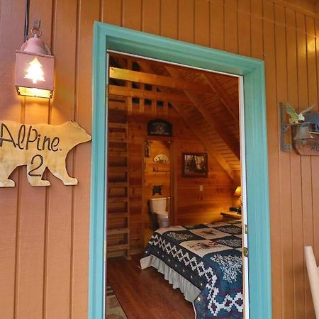 Cozy Cabin W/ Fireplace 3 Minutes To Helen! #2. Luaran gambar