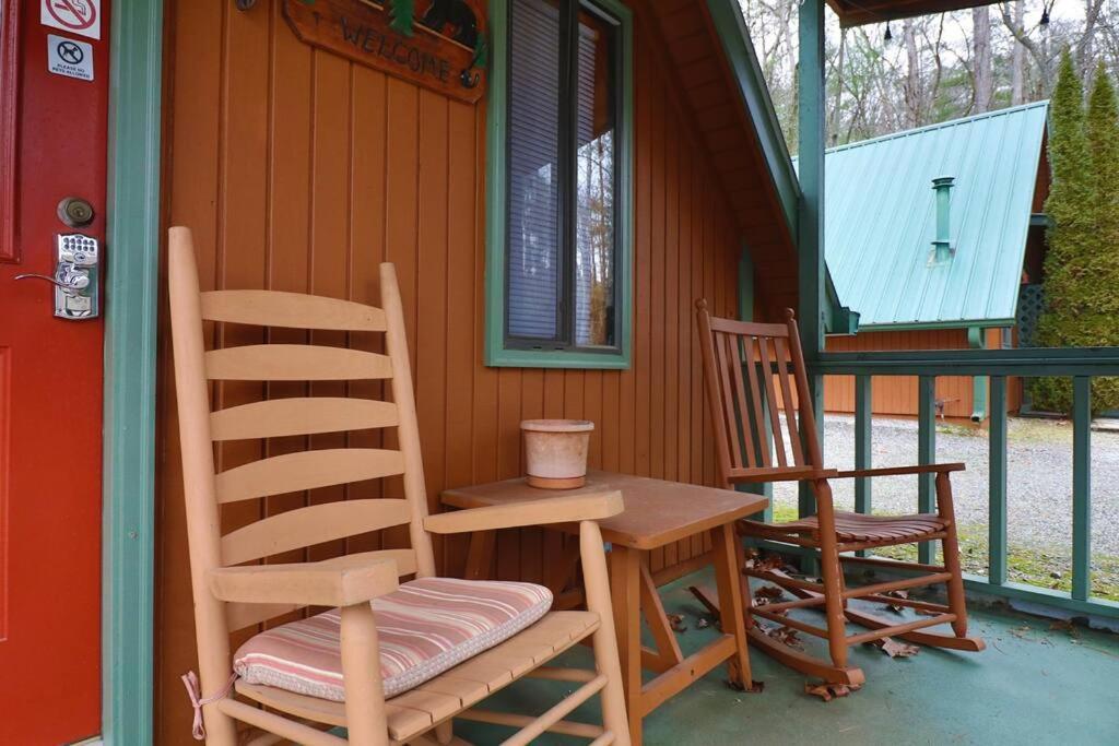 Cozy Cabin W/ Fireplace 3 Minutes To Helen! #2. Luaran gambar