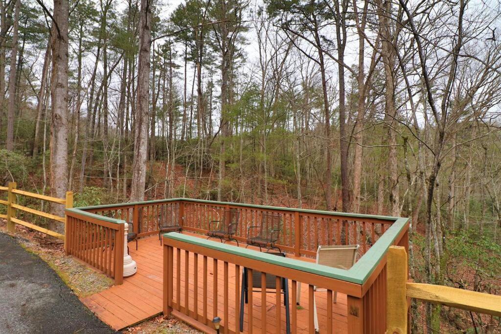 Cozy Cabin W/ Fireplace 3 Minutes To Helen! #2. Luaran gambar